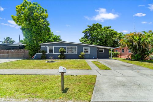 3760 Sw 47th Ave, West Park, FL, 33023-5557 | Card Image