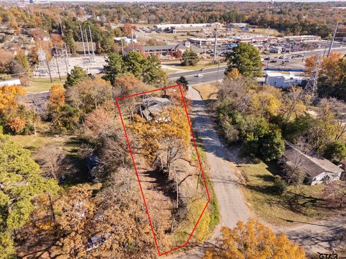 3819 Old Chandler Rd, Tyler, TX, 75702-7626 | Card Image