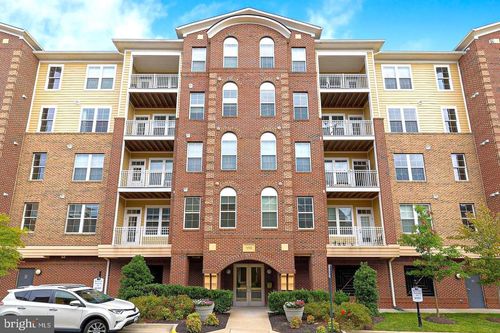 apt-402-13722 Neil Armstrong Ave, HERNDON, VA, 20171-4229 | Card Image
