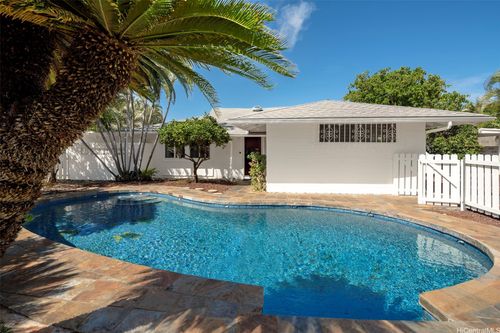 4574 Ahuli Pl, Honolulu, HI, 96816-5001 | Card Image