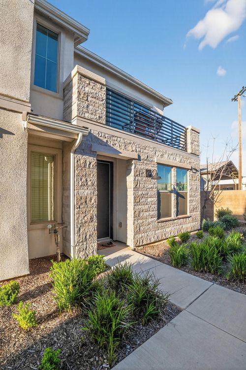 10970 N Honeysuckle Dr, Fresno, CA, 93730-7089 | Card Image