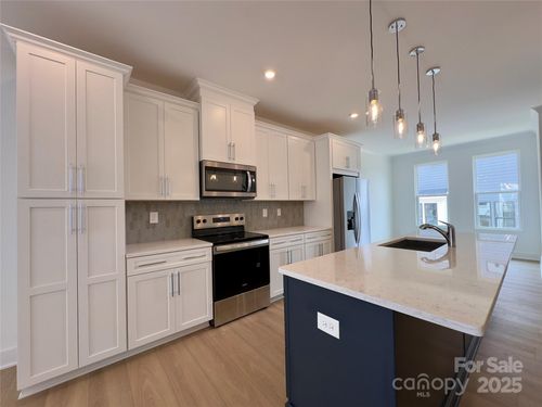51-6013 Countess Dr, Charlotte, NC, 28217-0475 | Card Image