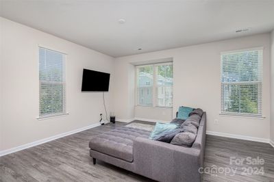 1323 Ashbury Street, Townhouse with 3 bedrooms, 2 bathrooms and null parking in Charlotte NC | Image 3