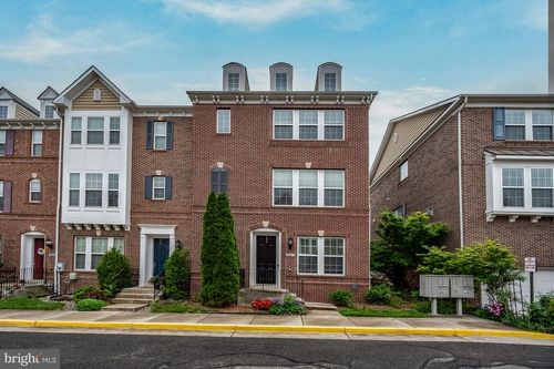 2037 Blunt Ln, ALEXANDRIA, VA, 22303-1750 | Card Image