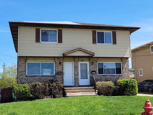 1393 E 262nd St, Euclid, OH, 44132-2946 | Card Image