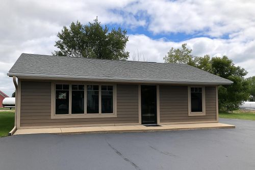 306 E Main St, LENA, IL, 61048-8802 | Card Image