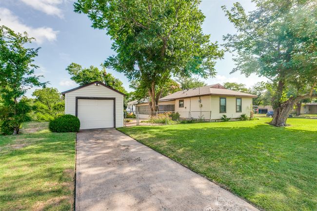 Detached garage, and concrete driveway | Image 19