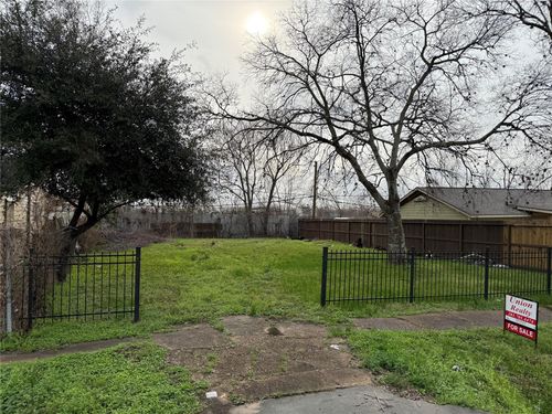 7241 England St, Houston, TX, 77021-5822 | Card Image