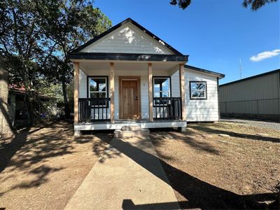 436 11th Street, House other with 3 bedrooms, 2 bathrooms and null parking in Hempstead TX | Image 1