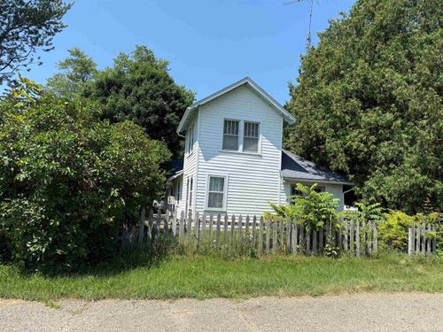 18 N Lake St, Port Sanilac, MI, 48469-9664 | Card Image