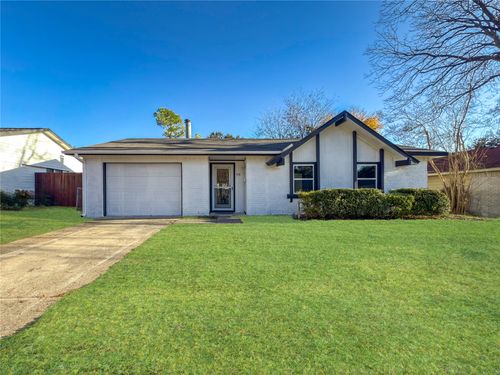 418 Clover Ln, Garland, TX, 75043-3207 | Card Image