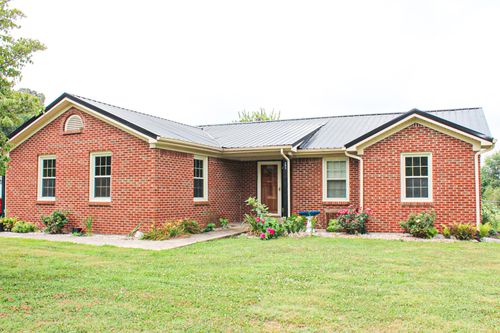 204 Goldenhead Dr, Berea, KY, 40403-9670 | Card Image