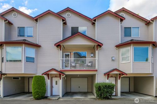 apt-520-8823 Holly Dr, Everett, WA, 98208-1844 | Card Image