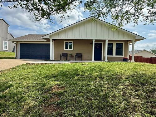 1622 Lindenwood Lane, Lawrence, KS, 66044 | Card Image