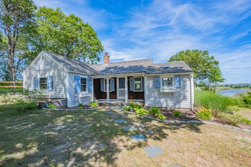 18-160 Marston Ave, Hyannis, MA, 02601-4329 | Card Image