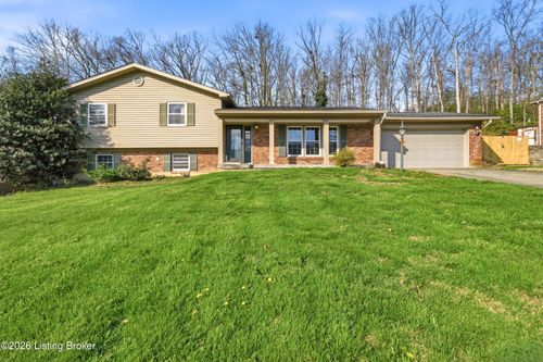 9204 Lakeridge Dr, Louisville, KY, 40272-2414 | Card Image