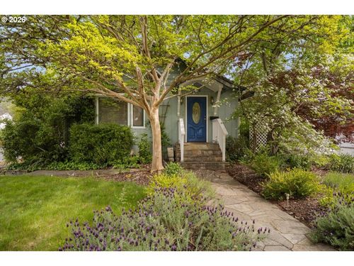 847 Nw 5th St, Grants Pass, OR, 97526-1530 | Card Image