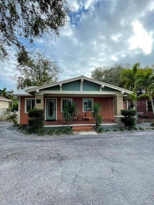 311 Belleview Blvd, BELLEAIR, FL, 33756-2018 | Card Image