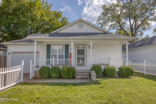 2014 W Perkins St, Joplin, MO, 64801-3157 | Card Image
