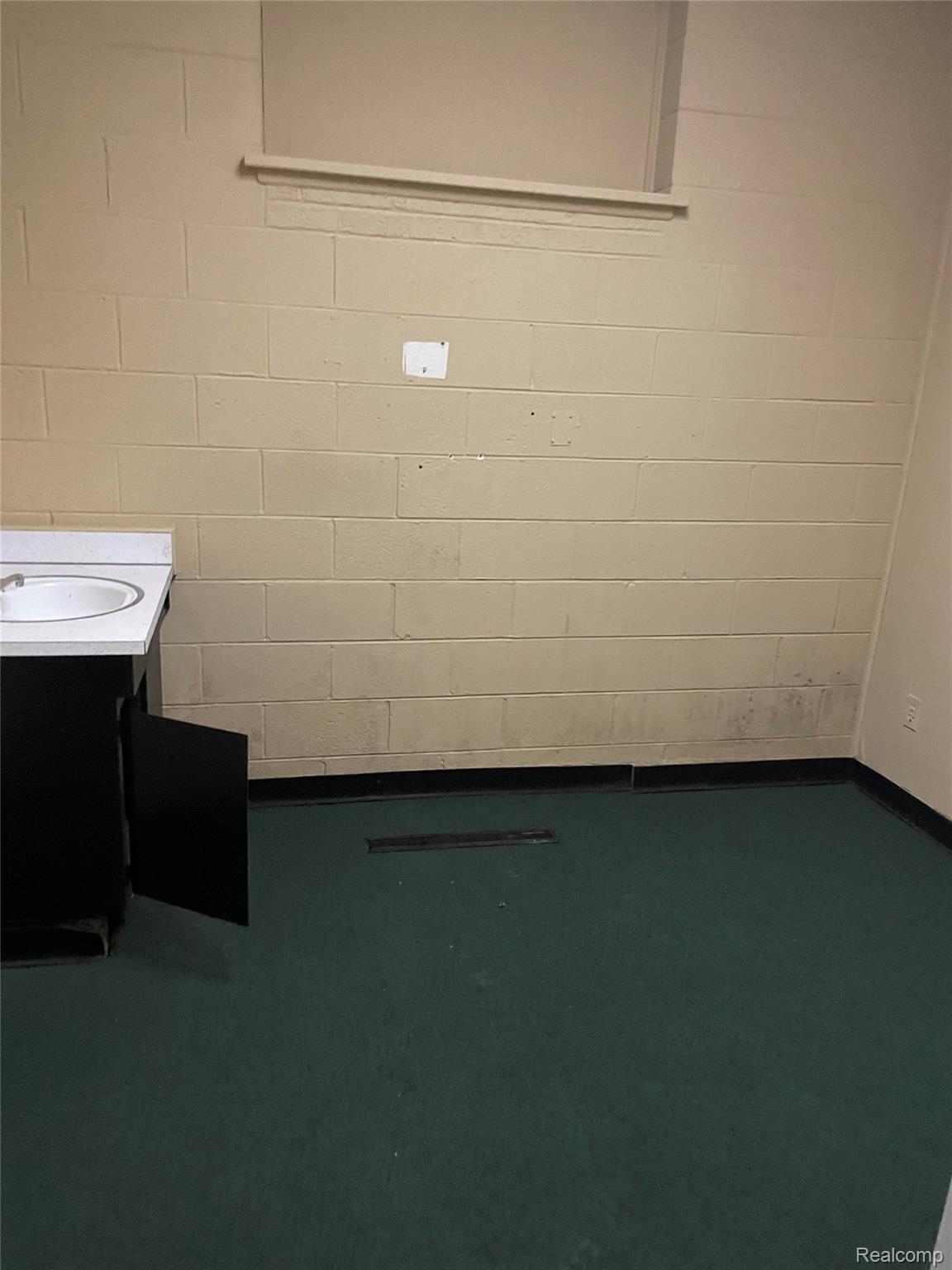 Commercial Sale in Detroit 3