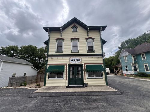 S77W25235 National Avenue, Vernon, WI, 53189 | Card Image