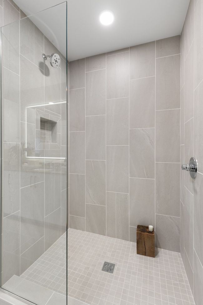 A11 Shower | Furnished Model | Cool Finish Palette | Image 16
