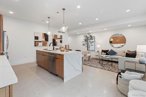 8-1636 Merrick St, Detroit, MI, 48208-1716 | Card Image