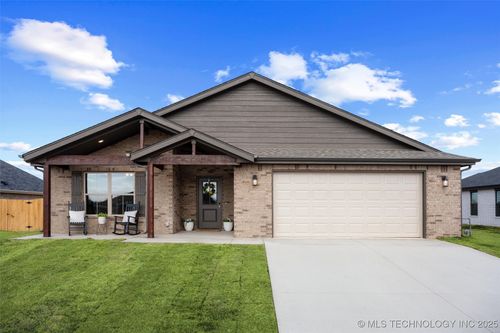 5822 Coldsprings Ln, Bartlesville, OK, 74006-2188 | Card Image