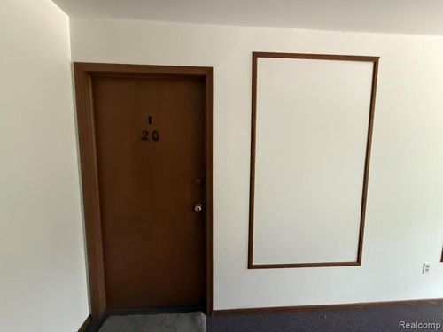 19585 Masonic Blvd, Roseville, MI, 48066-1201 | Card Image