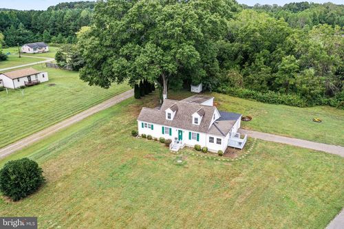 1678 Weems Rd, Weems, VA, 22576-2506 | Card Image