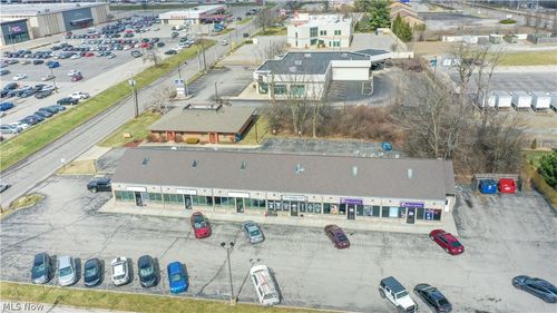 7393 California Ave, Youngstown, OH, 44512-5664 | Card Image