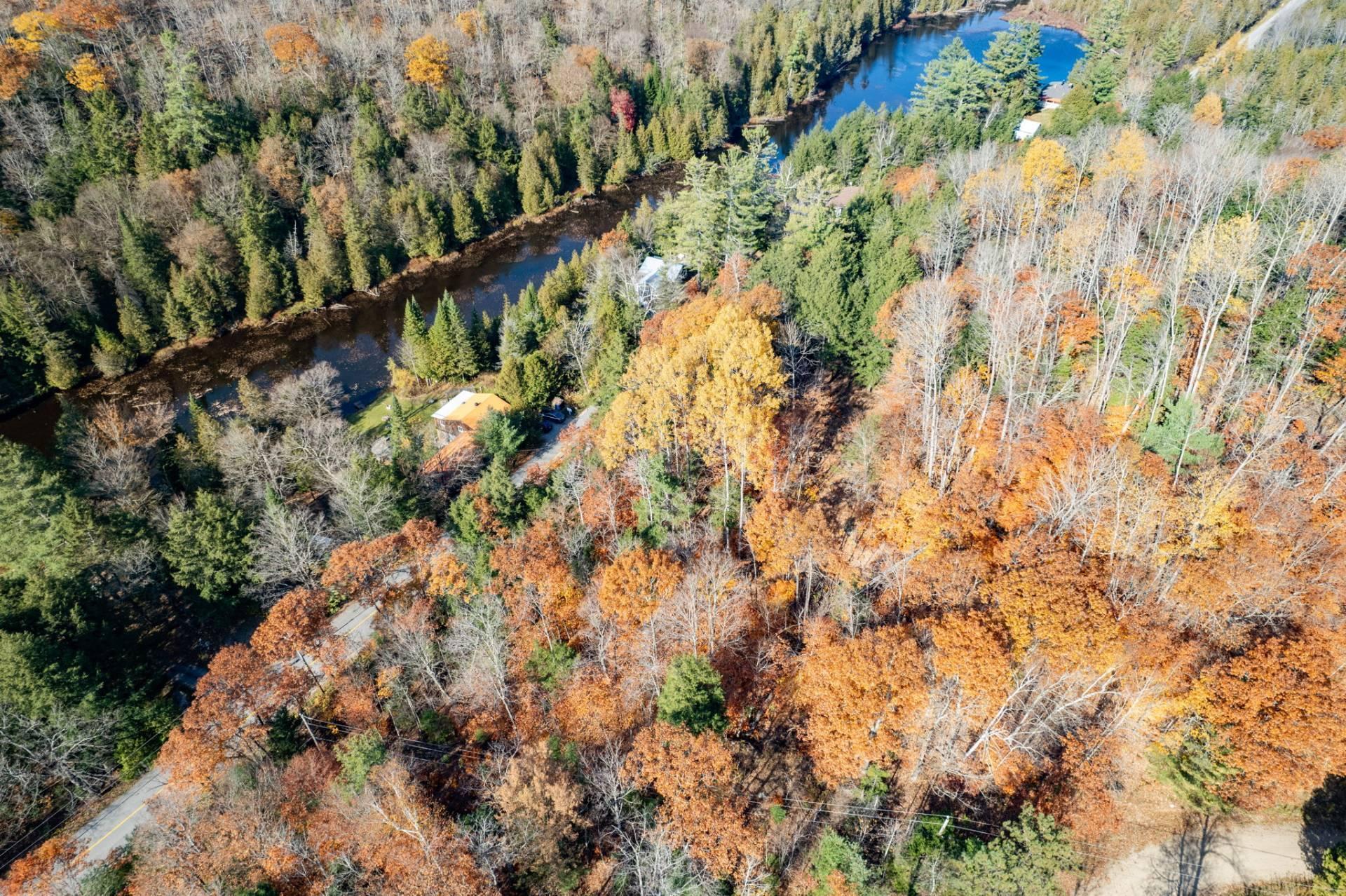 Land in Val-des-Monts 4
