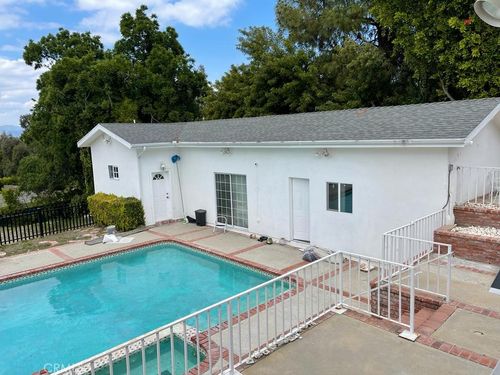 2-4910 Brewster Dr, Tarzana, CA, 91356-4003 | Card Image