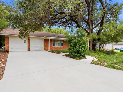 2735 Waleetka St, San Antonio, TX, 78210-5522 | Card Image