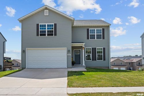 3347 Glenbrook Cir N, Bettendorf, IA, 52722-3554 | Card Image