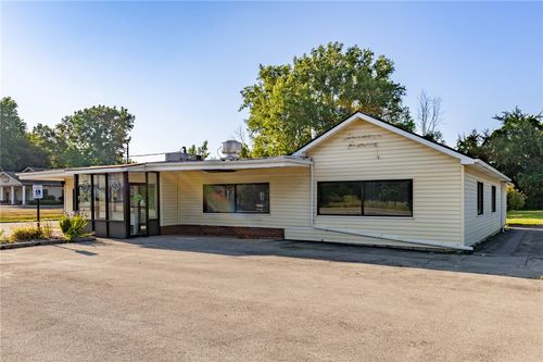 3711 W Main Street Rd, Batavia, NY, 14020-9413 | Card Image