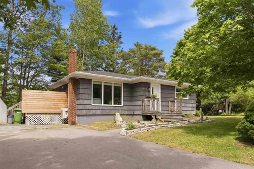 50 Marie Ave, House with 3 bedrooms, 1 bathrooms and null parking in Bridgewater NS | Card Image