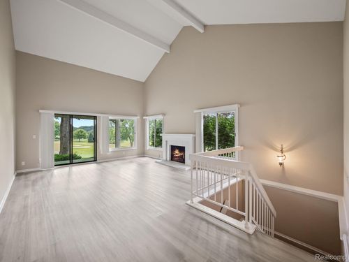 1829 Golf Ridge Dr, Bloomfield Hills, MI, 48302-1721 | Card Image