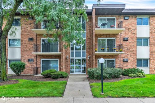 apt-202-9720 S Karlov Ave, Oak Lawn, IL, 60453-3352 | Card Image