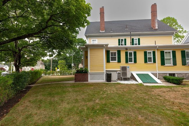 1 - 51 Elm St, House attached with 4 bedrooms, 2 bathrooms and 2 parking in Andover MA | Image 27
