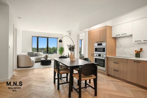 504-22-54 46th St, Astoria, NY, 11105-1396 | Card Image