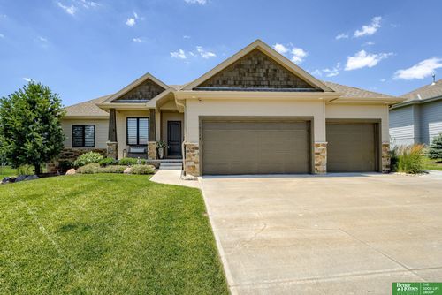 10114 S 105th Ave, Papillion, NE, 68046-5693 | Card Image
