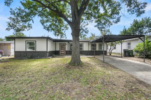 2116 Ridgeway St, Arlington, TX, 76010-7616 | Card Image