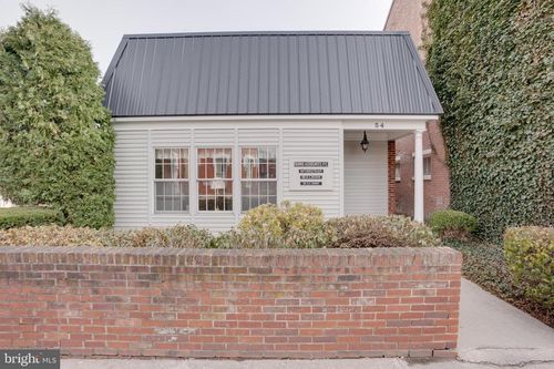 54 Chestnut St, Lewistown, PA, 17044-2201 | Card Image