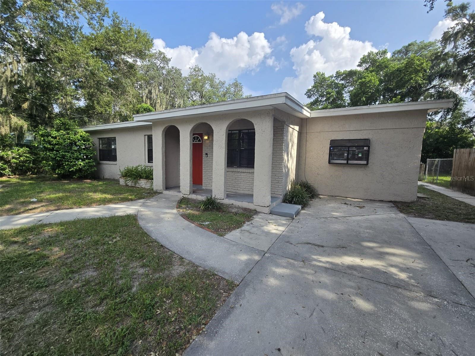 Sligh Ave, Tampa, FL 33610