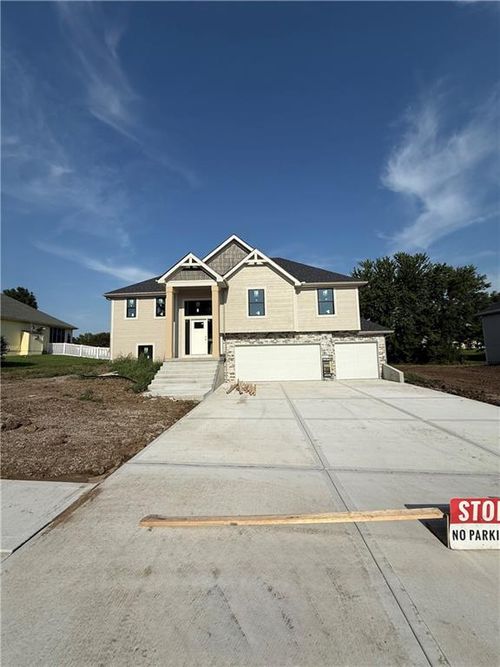 12408 Morgan St, Excelsior Springs, MO, 64024-2950 | Card Image