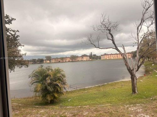 apt-919-18707 Ne 2nd Ave, Miami, FL, 33179-3731 | Card Image