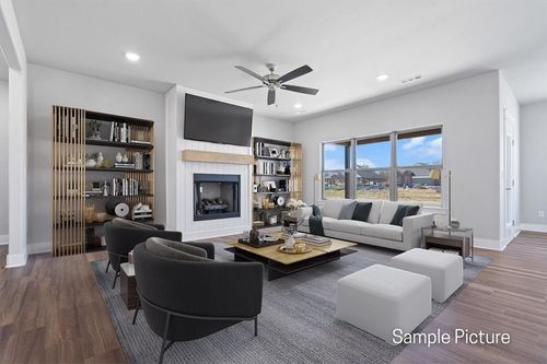 13 Ventnor Cir, Bella Vista, AR, 72715-2330 | Card Image