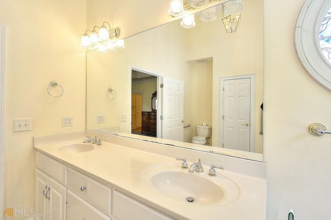 557 Arrowhead Cir, House other with 3 bedrooms, 2 bathrooms and null parking in Rutledge GA | Image 36