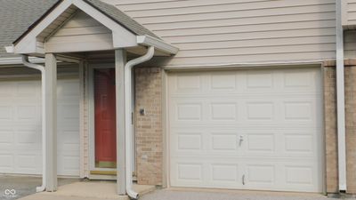 4717 Kelvington Drive, Condo with 3 bedrooms, 2 bathrooms and null parking in Indianapolis IN | Image 2